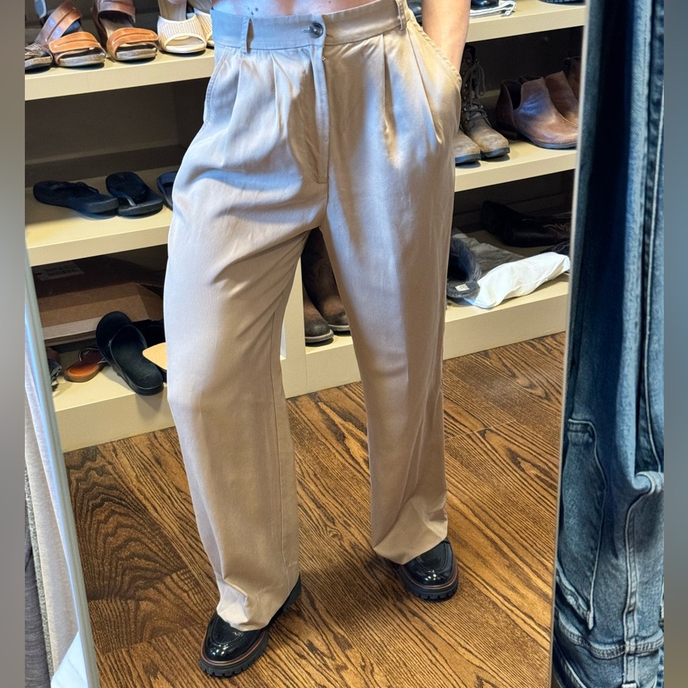 Reformation Mason Beige Trousers women’s size 2P.